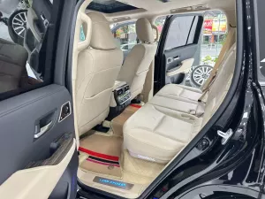 Toyota Land Cruiser LC300 2024 - Bán ô tô Toyota Land Cruiser LC300 sản xuất 2024 chạy 1,2v Lên full Trung Đông 