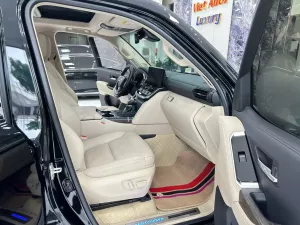 Toyota Land Cruiser LC300 2024 - Bán ô tô Toyota Land Cruiser LC300 sản xuất 2024 chạy 1,2v Lên full Trung Đông 