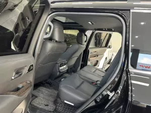 Toyota Land Cruiser LC300 2024 - TOYOTA LANDCRUISER LC300 2024 Tên Cty Đi 7 nghìn như xe mới 