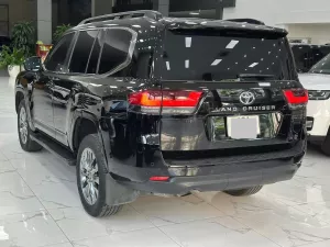 Toyota Land Cruiser LC300 2024 - TOYOTA LANDCRUISER LC300 2024 Tên Cty Đi 7 nghìn như xe mới 