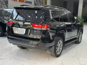 Toyota Land Cruiser LC300 2024 - TOYOTA LANDCRUISER LC300 2024 Tên Cty Đi 7 nghìn như xe mới 