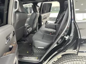 Toyota Land Cruiser LC300 2025 - Bán Xe Toyota Land Cruiser LC300 Đen nt Đen sản xuất năm 2025 tên cty xe đi có 400 Km như xe mới tinh