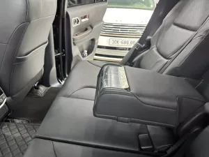Toyota Land Cruiser LC300 2025 - Bán Xe Toyota Land Cruiser LC300 Đen nt Đen sản xuất năm 2025 tên cty xe đi có 400 Km như xe mới tinh