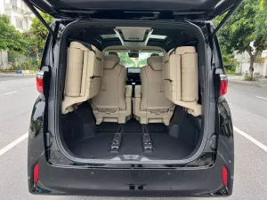 Toyota Alphard 2024 - Bán ô tô Toyota Alphard  2024, màu đen, xe nhập Nhật, chạy siêu lướt 