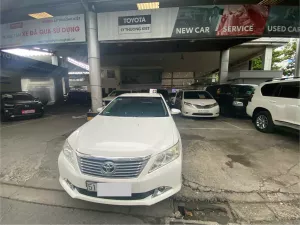 Toyota Camry 2.0E 2014 - Camry 2014 gia đình đổi xe mới cần bán