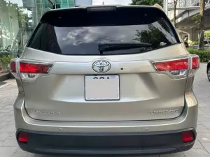 Toyota Highlander Limited  2015 - 𝐇𝐢𝐠𝐡𝐥𝐚𝐧𝐝𝐞𝐫 𝐋𝐢𝐦𝐢𝐭𝐞𝐝 𝟑.𝟓𝐕𝟔 𝐱𝐮𝐚̂́𝐭 𝐌𝐲̃. 𝐒𝐚̉𝐧 𝐱𝐮𝐚̂́𝐭 𝐧𝐚̆𝐦 𝟐𝟎𝟏𝟓 