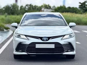 Toyota Camry Hybrid 2023 - Cần bán Toyota Camry 2.5 HV Hybrid sản xuất 2023, màu trắng, nhập khẩu