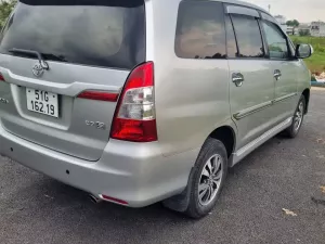Toyota Innova 2016 - Chính chủ bán xe Innova  2016 số sàn