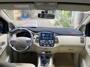 Toyota Innova 2.0E 2016 - Em cần bán innova sx 2016 bản 2.0E xịn màu vàng cát.