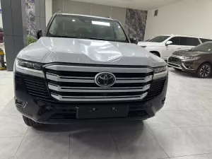 Toyota Land Cruiser LC300 2025 - TOYOTA LAND CRUISER LC300 MỚI 100% 