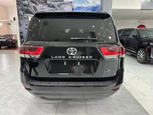 Toyota Land Cruiser LC300 2025 - TOYOTA LAND CRUISER LC300 MỚI 100% 