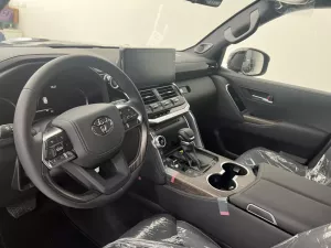 Toyota Land Cruiser LC300 2025 - TOYOTA LAND CRUISER LC300 MỚI 100% 