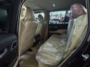 Toyota Land Cruiser LC300 2025 - SẴN XE XEM TRỰC TIẾP LẤY LUÔN  MỚI 100%