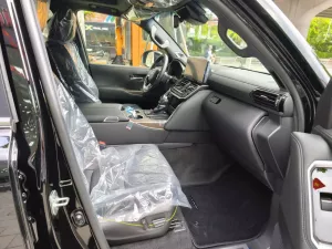 Toyota Land Cruiser LC300 2025 - SẴN XE XEM TRỰC TIẾP LẤY LUÔN  MỚI 100%