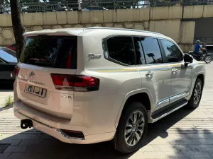 Toyota Land Cruiser LC300  2023 - Bán ô tô Toyota Land Cruiser LC300 2023, màu trắng, nhập khẩu nguyên chiếc