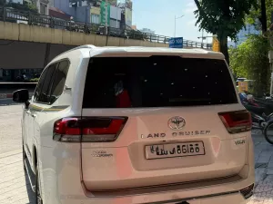 Toyota Land Cruiser LC300  2023 - Bán ô tô Toyota Land Cruiser LC300 2023, màu trắng, nhập khẩu nguyên chiếc