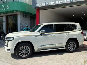 Toyota Land Cruiser LC300  2023 - Bán ô tô Toyota Land Cruiser LC300 2023, màu trắng, nhập khẩu nguyên chiếc