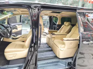 Toyota Alphard Executive Lounge  2022 - Bán xeToyota Alphard Executive Louge Sản xuất 2022 đi 1 vạn Km Xe rất mới 