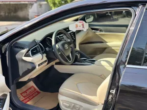 Toyota Camry 2.0G 2020