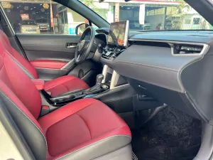 Toyota Corolla Cross Cross 1.8 HEV 2024 - Cần bán Toyota Corolla Cross Cross 1.8 HEV đời 2024, màu trắng, nhập khẩu nguyên chiếc, 880tr