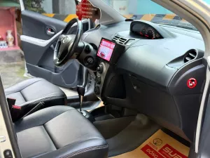 Toyota Yaris Yaris 1.5 AT 2011 màu bạc, nhập thái  2011 - Cần bán Toyota Yaris Yaris 1.5 AT 2011 màu bạc, nhập thái đời 2011, nhập khẩu, giá tốt