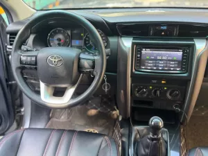 Toyota Fortuner 2.4G MT 2017
