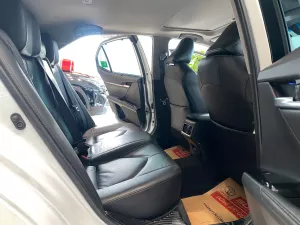 Toyota Camry Camry 2.5Q  2021 - Bán Toyota Camry Camry 2.5Q đời 2021, màu trắng, xe nhập