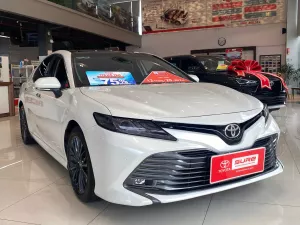 Toyota Camry Camry 2.5Q  2021 - Bán Toyota Camry Camry 2.5Q đời 2021, màu trắng, xe nhập