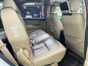 Toyota Fortuner Fortuner 2.7V AT 2016 - Bán xe Toyota Fortuner Fortuner 2.7V AT sản xuất 2016, màu bạc, giá chỉ 530 triệu