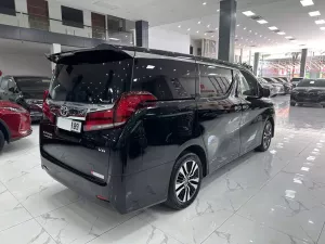 Toyota Alphard Executive Lounge 2021 - Em bán chiếc Alphard sản xuất 2021 màu Đen xe cá nhân sử dụng, lăn bánh đúng 6v Km xin, 