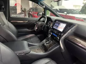 Toyota Alphard Executive Lounge 2021 - Em bán chiếc Alphard sản xuất 2021 màu Đen xe cá nhân sử dụng, lăn bánh đúng 6v Km xin, 