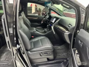 Toyota Alphard Executive Lounge 2021 - Em bán chiếc Alphard sản xuất 2021 màu Đen xe cá nhân sử dụng, lăn bánh đúng 6v Km xin, 