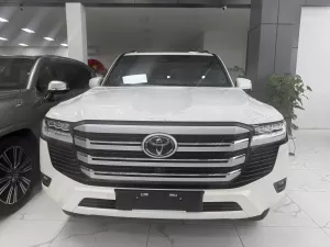 Toyota Alphard Executive Lounge 2021 - Em bán chiếc Alphard sản xuất 2021 màu Đen xe cá nhân sử dụng, lăn bánh đúng 6v Km xin, 