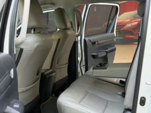 Toyota Hilux 2.4E AT 2024