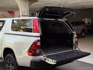 Toyota Hilux 2.4E AT 2024