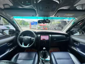 Toyota Fortuner Fortuner 2.4G MT 2023