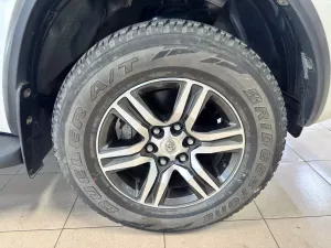 Toyota Fortuner 2.4G AT 2020