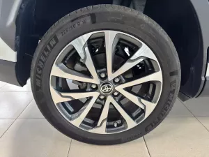 Toyota Corolla Cross Cross 1.8V AT 2022 - Cần bán Toyota Corolla Cross 1.8V AT đời 2022, màu trắng, nhập khẩu