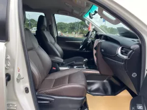 Toyota Fortuner 2.7V AT 4x2 2018