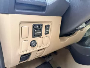 Toyota Fortuner Fortuner 2.7V AT 2014 - Bán Toyota Fortuner 2.7V AT đời 2014, màu bạc