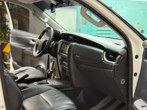Toyota Fortuner Fortuner 2.4G AT 4x2 2022 - Cần bán Toyota Fortuner 2.4G AT 4x2 sản xuất 2022, màu trắng