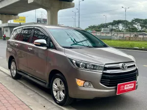 Toyota Innova 2.0V 2017
