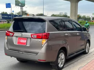 Toyota Innova 2.0V 2017