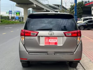 Toyota Innova 2.0V 2017