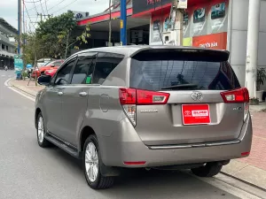 Toyota Innova 2.0V 2017