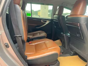 Toyota Innova 2.0V 2017