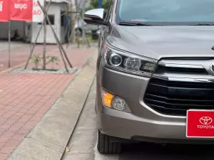 Toyota Innova 2.0V 2017