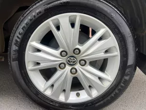 Toyota Innova 2.0V 2017