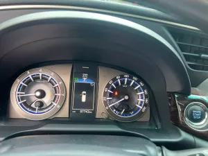 Toyota Innova Innova 2.0V 2017 - Cần bán Toyota Innova 2.0V năm 2017