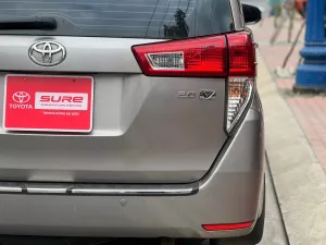 Toyota Innova Innova 2.0V 2017 - Cần bán Toyota Innova 2.0V năm 2017